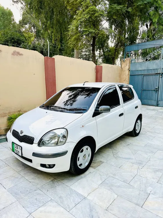 Toyota Vitz 2001 for Sale in Peshawar Toyota Vitz 2001 for Sale in Peshawar Image-4