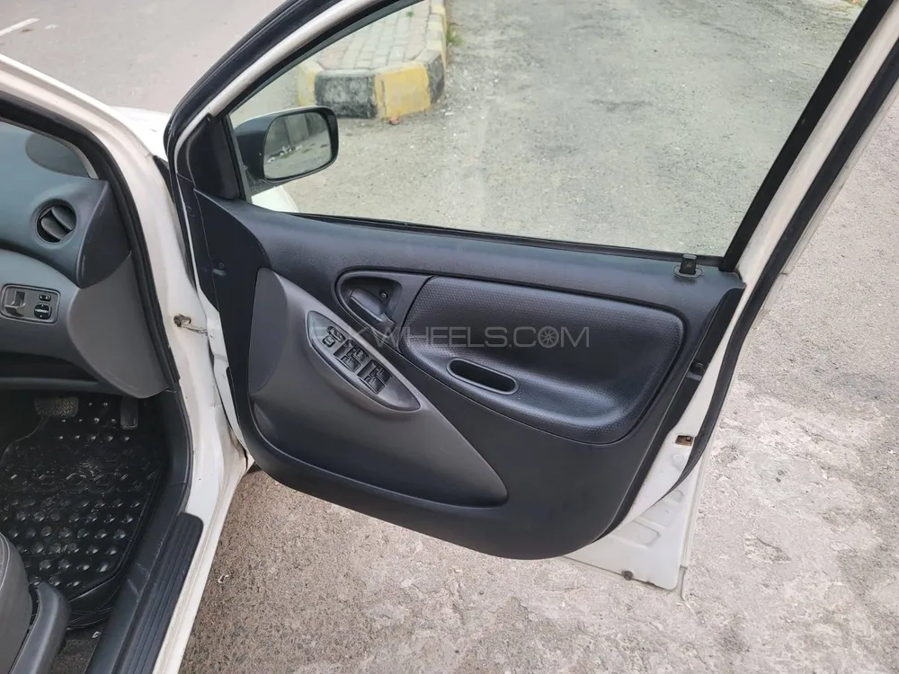 Toyota Vitz 2009 for Sale in Lahore Toyota Vitz 2009 for Sale in Lahore Image-8