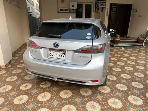 Lexus CT200h Version L 2011