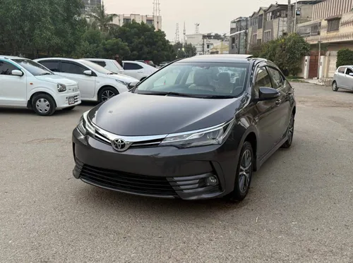 Toyota Corolla Altis Grande CVT-i 1.8 2019