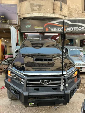 ٹویوٹا ہائیلکس ریوو وی آٹومیٹک ۳.۰ 2017 for Sale ٹویوٹا ہائیلکس ریوو وی آٹومیٹک ۳.۰ 2017 for Sale