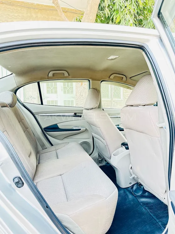 Honda City 2015 for Sale in Lahore Honda City 2015 for Sale in Lahore Image-12