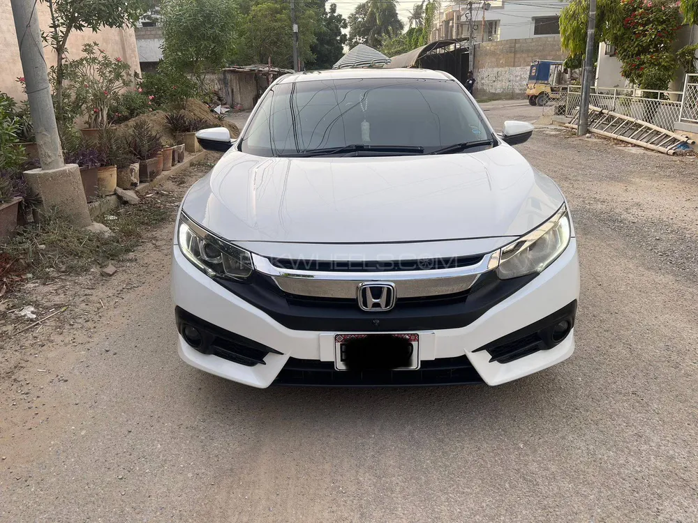 Honda Civic 2018 for Sale in Karachi Image-1