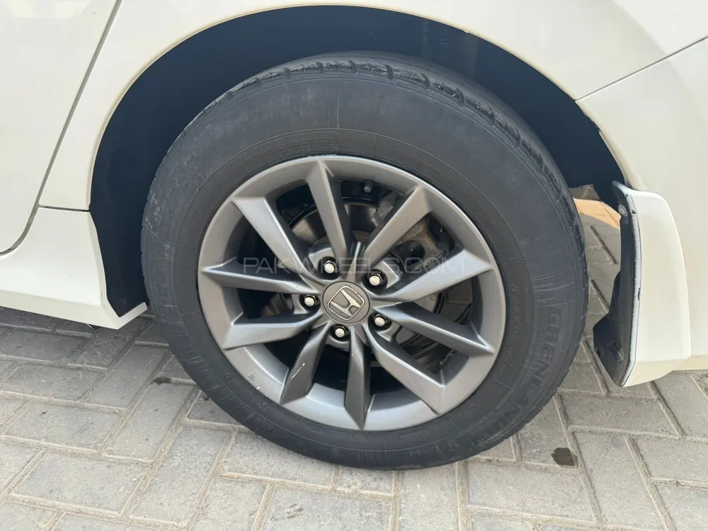 Honda Civic 2021 for Sale in Faisalabad Honda Civic 2021 for Sale in Faisalabad Image-6