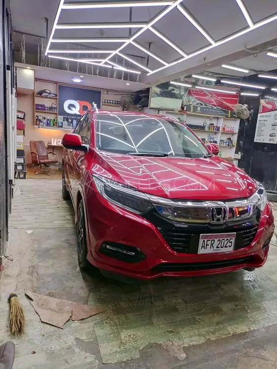 Honda Vezel 2018 for Sale in Karachi Honda Vezel 2018 for Sale in Karachi Image-2