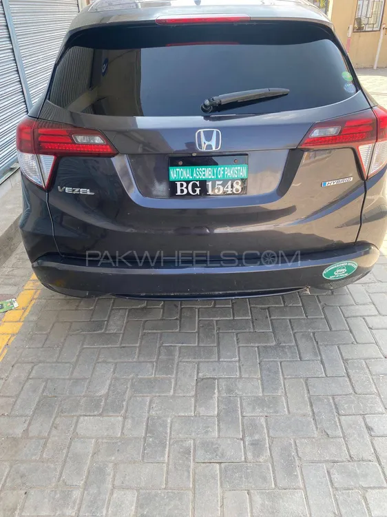 Honda Vezel 2014 for Sale in Multan Honda Vezel 2014 for Sale in Multan Image-8
