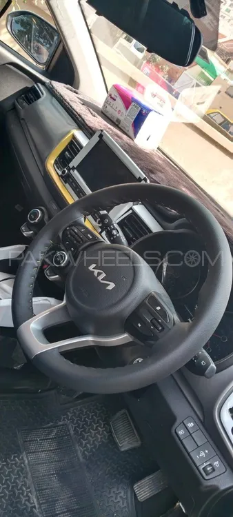 KIA Stonic 2025 for Sale in Karachi Image-1