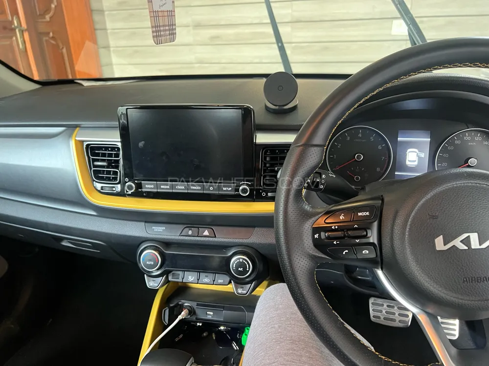 KIA Stonic 2021 for Sale in Lahore KIA Stonic 2021 for Sale in Lahore Image-4