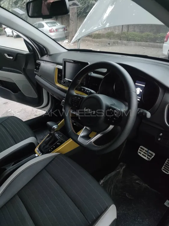 KIA Stonic 2024 for Sale in Rawalpindi KIA Stonic 2024 for Sale in Rawalpindi Image-16