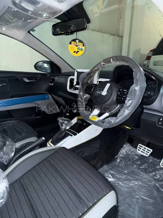 KIA Stonic 2025 for Sale in Lahore KIA Stonic 2025 for Sale in Lahore Image-5