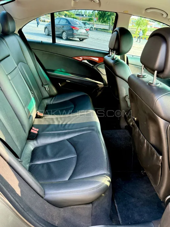 Mercedes Benz E Class 2007 for Sale in Peshawar Mercedes Benz E Class 2007 for Sale in Peshawar Image-7