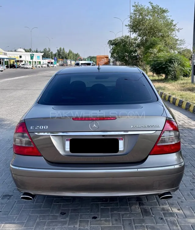 Mercedes Benz E Class 2007 for Sale in Peshawar Mercedes Benz E Class 2007 for Sale in Peshawar Image-8