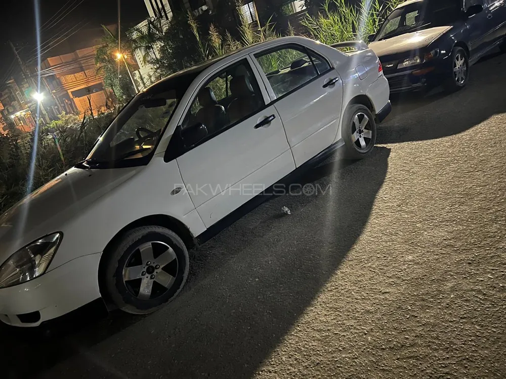 Mitsubishi Lancer 2004 for Sale in Peshawar Mitsubishi Lancer 2004 for Sale in Peshawar Image-2