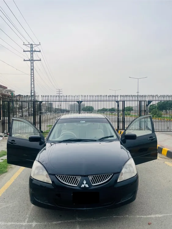 Mitsubishi Lancer 2005 for Sale in Lahore Mitsubishi Lancer 2005 for Sale in Lahore Image-5