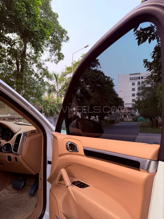 Porsche Cayenne 2013 for Sale in Lahore Porsche Cayenne 2013 for Sale in Lahore Image-17