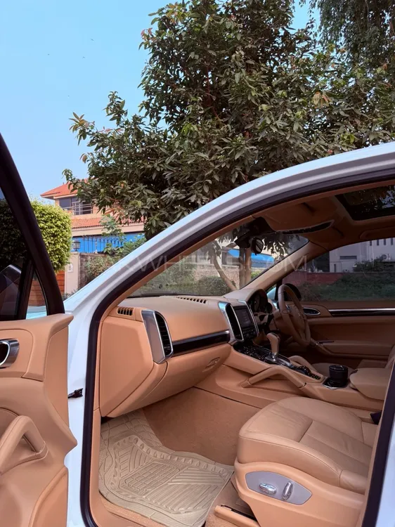 Porsche Cayenne 2013 for Sale in Lahore Porsche Cayenne 2013 for Sale in Lahore Image-13