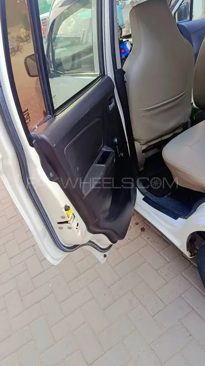 Suzuki Wagon R 2018 for Sale in Multan Suzuki Wagon R 2018 for Sale in Multan Image-17