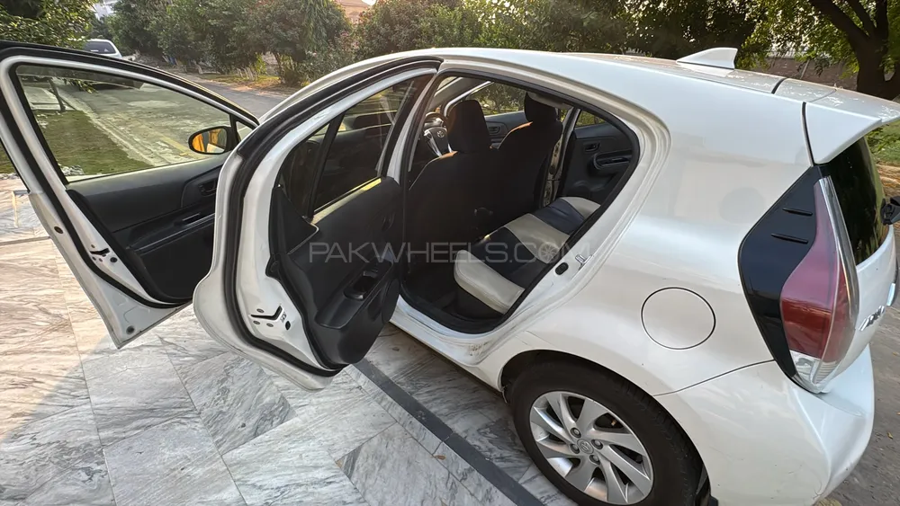 Toyota Aqua 2015 for Sale in Lahore Toyota Aqua 2015 for Sale in Lahore Image-8