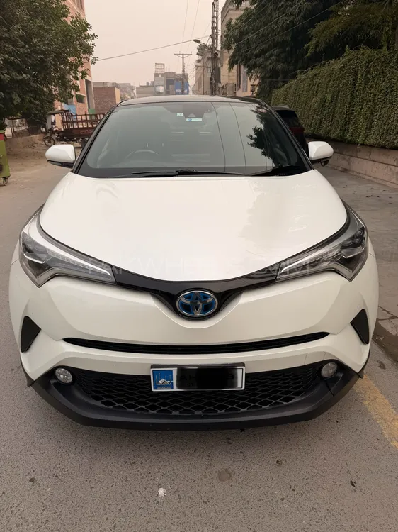 Toyota C-HR 2017 for Sale in Faisalabad Image-1