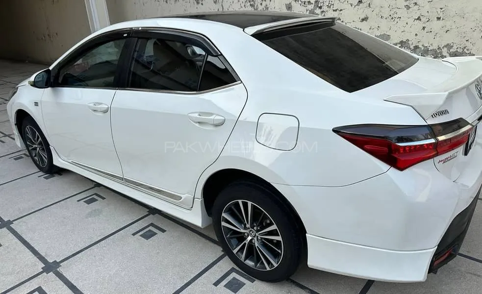 Toyota Corolla 2021 for Sale in Sialkot Toyota Corolla 2021 for Sale in Sialkot Image-2