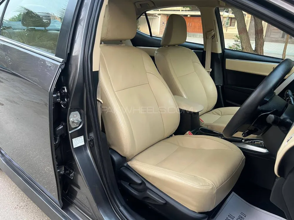 Toyota Corolla 2019 for Sale in Karachi Toyota Corolla 2019 for Sale in Karachi Image-12