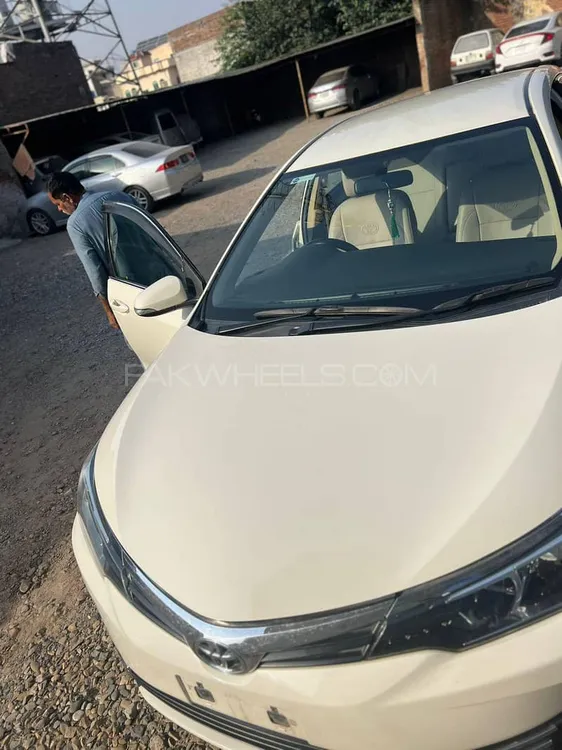 Toyota Corolla 2018 for Sale in Gujrat Toyota Corolla 2018 for Sale in Gujrat Image-11