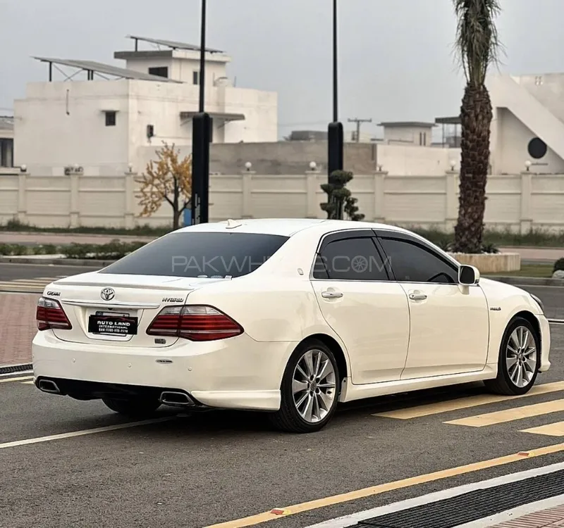 Toyota Crown 2011 for Sale in Faisalabad Toyota Crown 2011 for Sale in Faisalabad Image-9