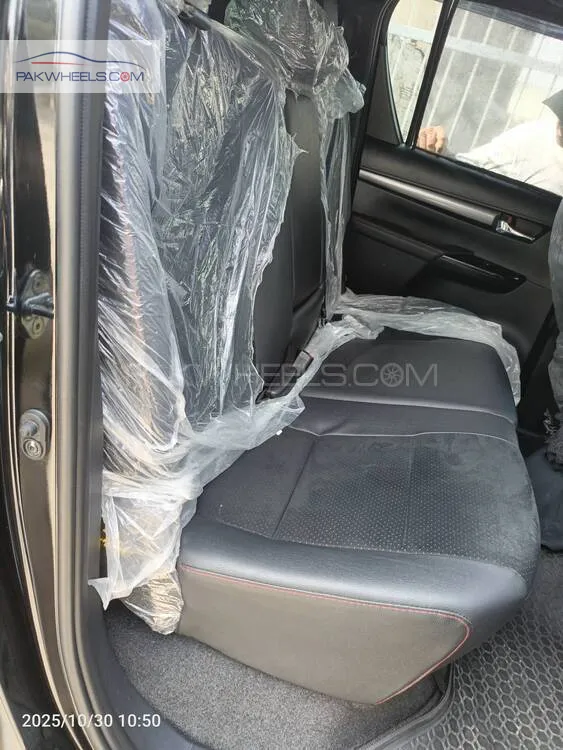 Toyota Hilux 2025 for Sale in Gujranwala Toyota Hilux 2025 for Sale in Gujranwala Image-11