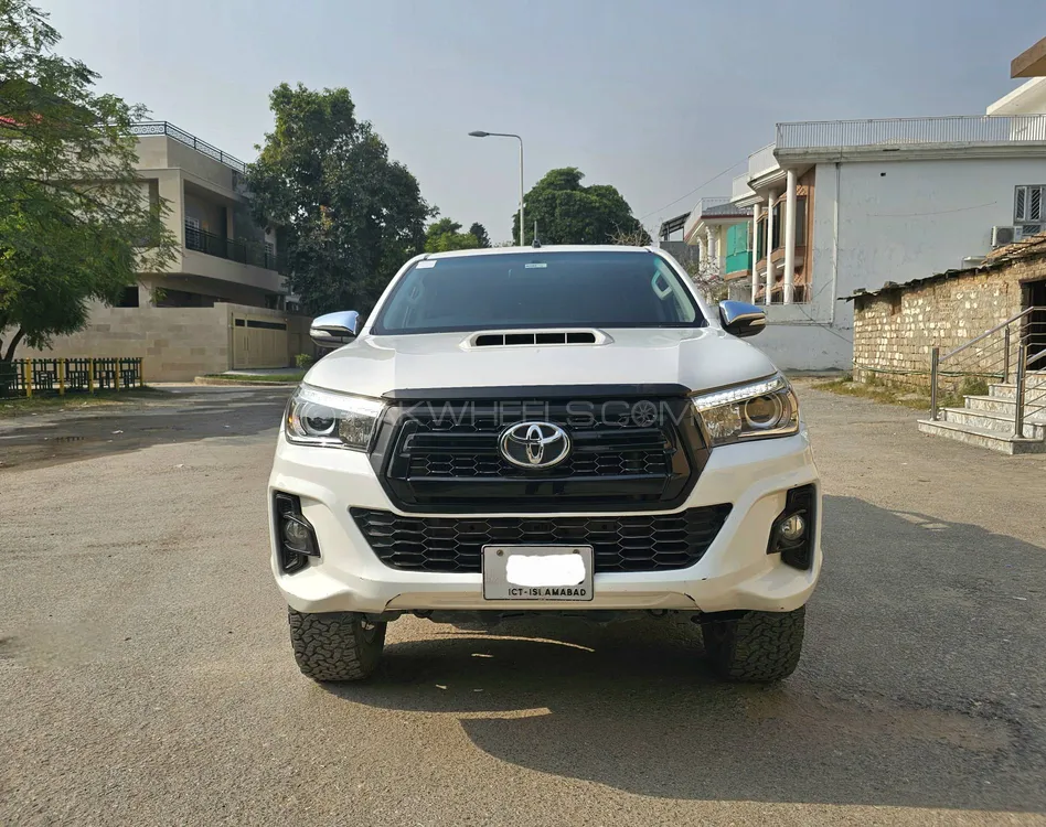 Toyota Hilux 2017 for Sale in Islamabad Toyota Hilux 2017 for Sale in Islamabad Image-4