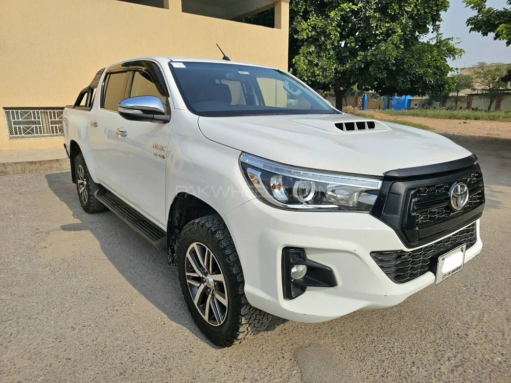 Toyota Hilux 2017 for Sale in Islamabad Toyota Hilux 2017 for Sale in Islamabad Image-3