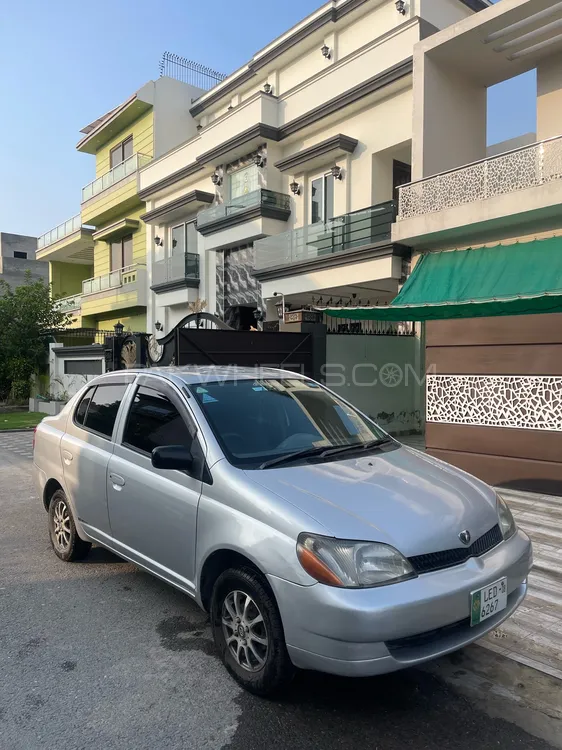 Toyota Platz 2002 for Sale in Gujranwala Image-1