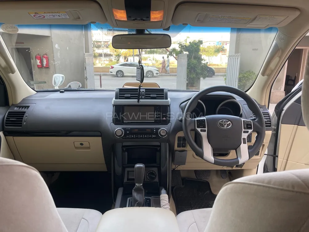 Toyota Prado 2016 for Sale in Karachi Toyota Prado 2016 for Sale in Karachi Image-10