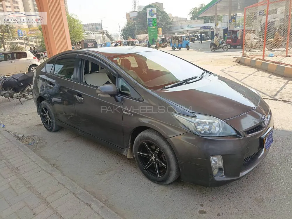 ٹویوٹا پریوس 2011 for Sale in کراچی ٹویوٹا پریوس 2011 for Sale in کراچی Image-2
