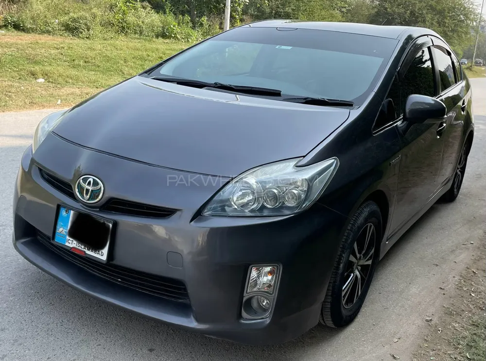 Toyota Prius 2011 for Sale in Islamabad Image-1