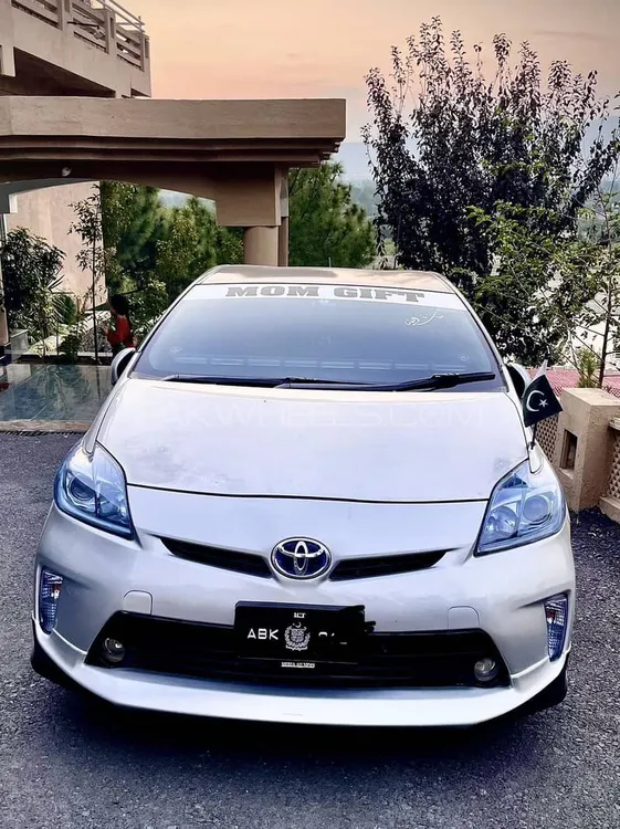 Toyota Prius 2013 for Sale in Peshawar Toyota Prius 2013 for Sale in Peshawar Image-6