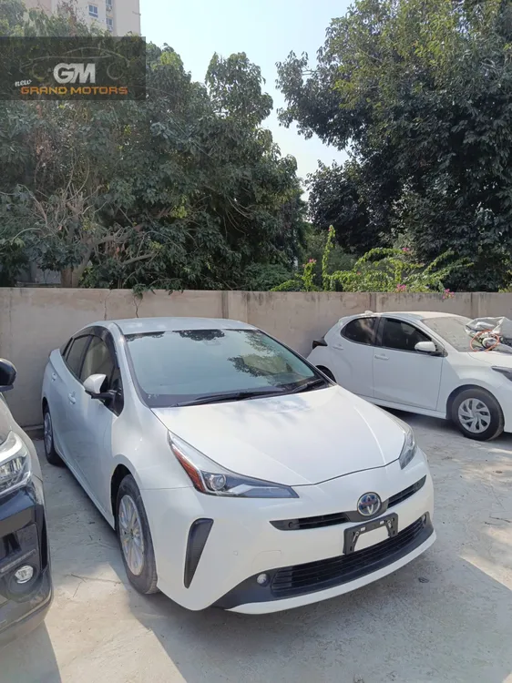 Toyota Prius 2021 for Sale in Karachi Image-1