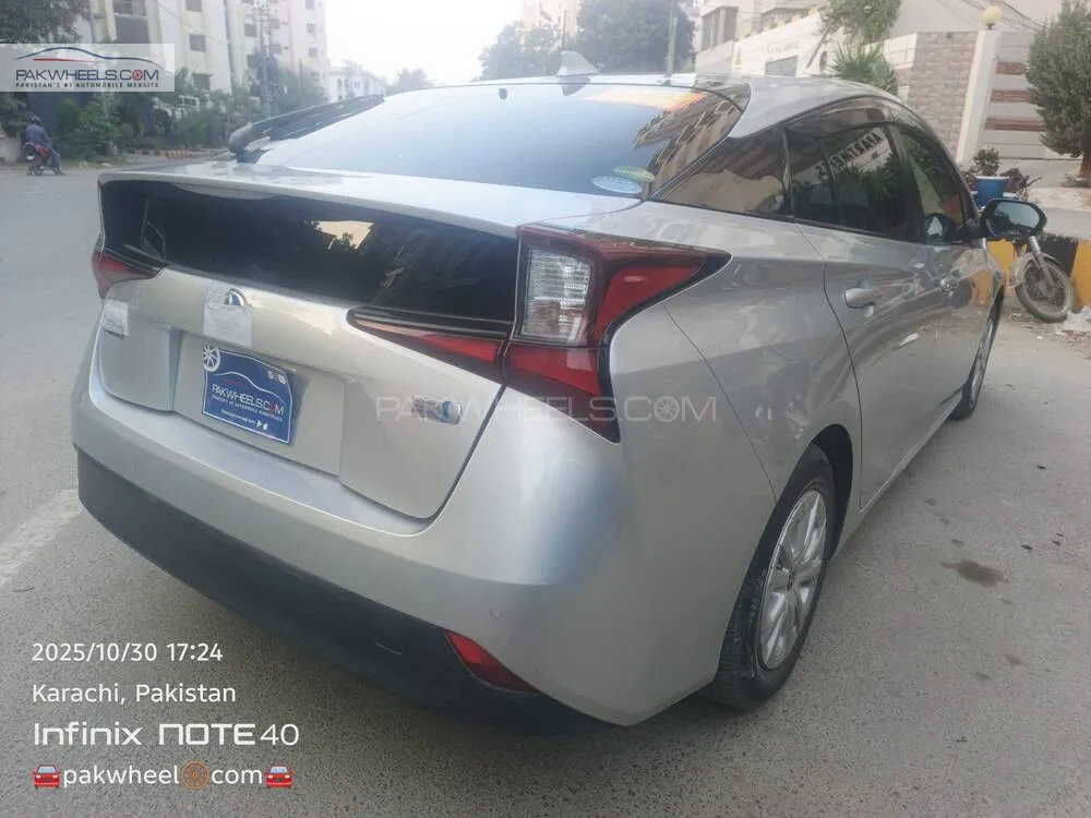 Toyota Prius 2021 for Sale in Karachi Toyota Prius 2021 for Sale in Karachi Image-4