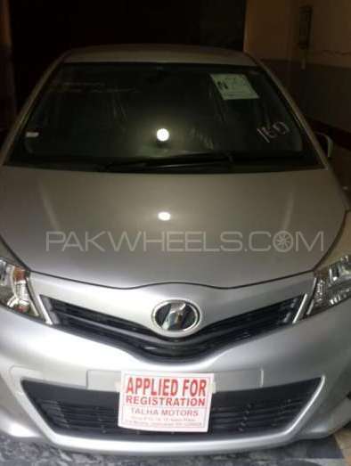 Toyota Vitz 2012 for Sale in Jhelum Image-1