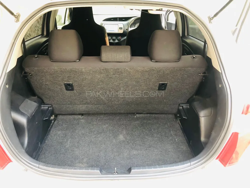 Toyota Vitz 2014 for Sale in Gujrat Toyota Vitz 2014 for Sale in Gujrat Image-5