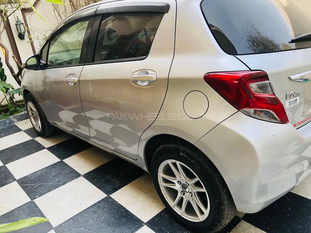Toyota Vitz 2014 for Sale in Gujrat Toyota Vitz 2014 for Sale in Gujrat Image-3