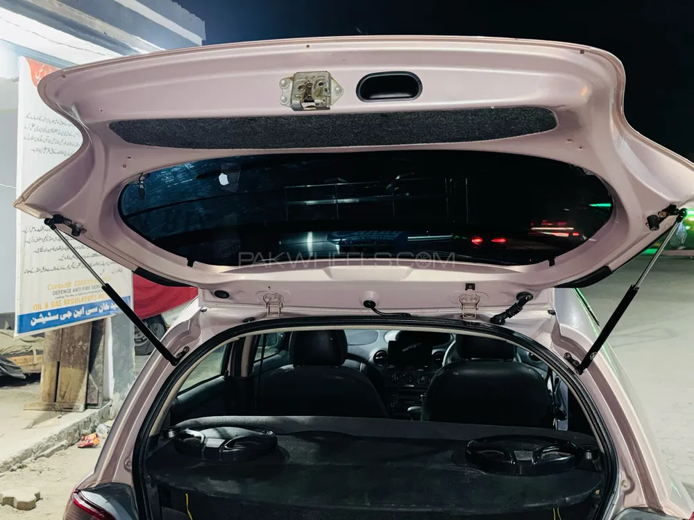 Toyota Vitz 2001 for Sale in Nowshera Toyota Vitz 2001 for Sale in Nowshera Image-6