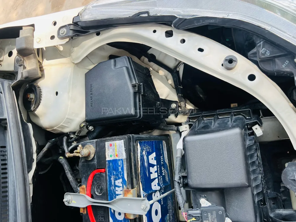 Toyota Yaris Sedan 2022 for Sale in Multan Toyota Yaris Sedan 2022 for Sale in Multan Image-11