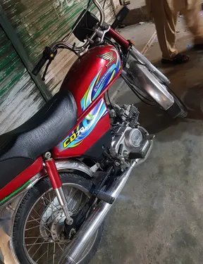 Honda CD 70 2024