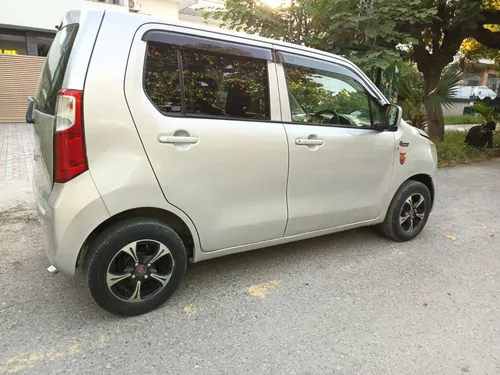 Suzuki Wagon R FX Limited 2015