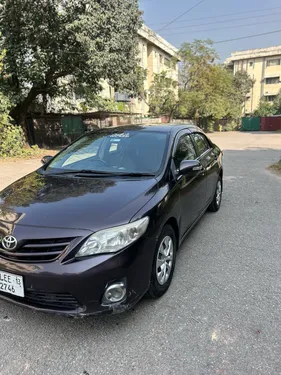 Toyota Corolla GLi 1.3 VVTi 2013