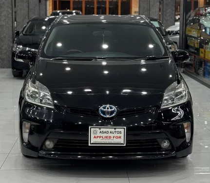 Toyota Prius S LED Edition 1.8 2014