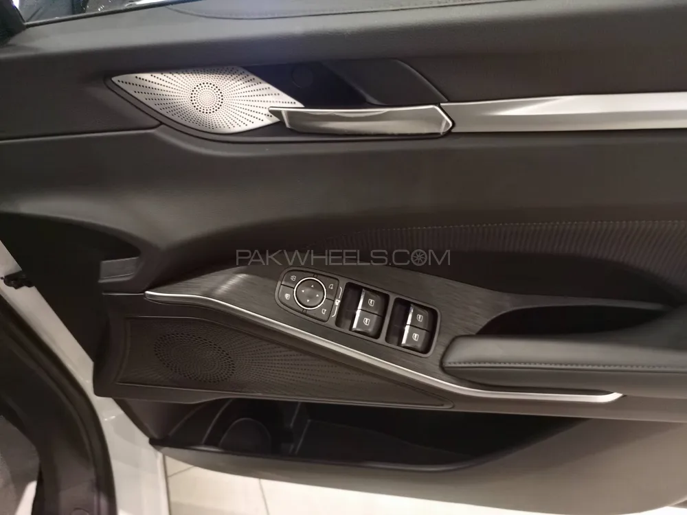 Haval H6 2025 for Sale in Lahore Haval H6 2025 for Sale in Lahore Image-4