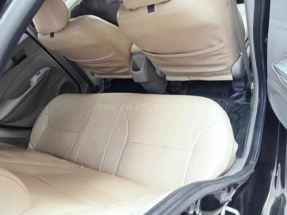 Honda City 2015 for Sale in Lahore Image-1