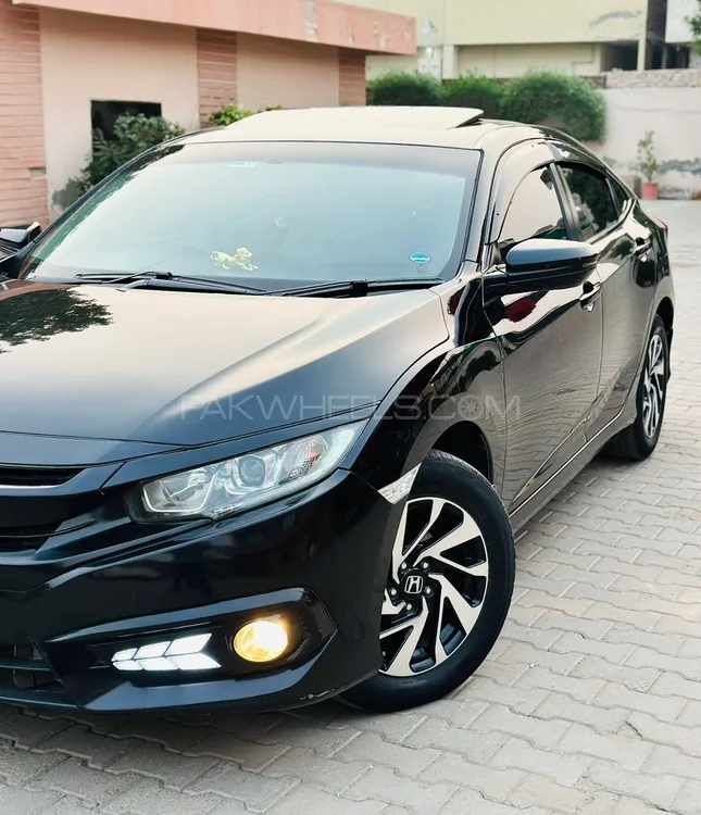 Honda Civic 2018 for Sale in Multan Honda Civic 2018 for Sale in Multan Image-7