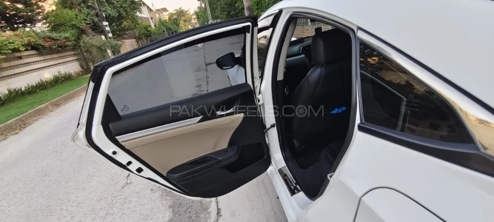 Honda Civic 2018 for Sale in Peshawar Image-1